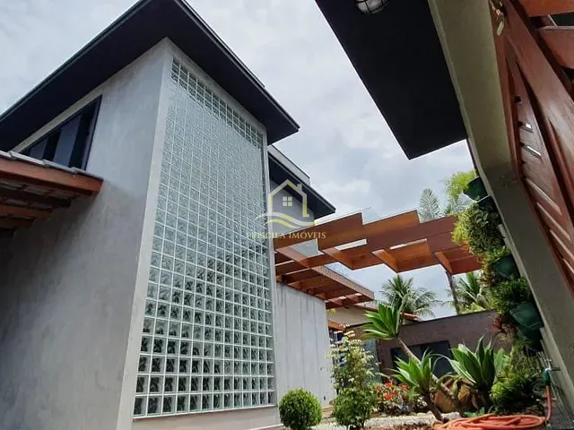 Casa 4 quartos e 5 banheiros, à venda, no bairro Boracéia em São Sebastião