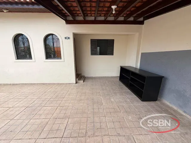 Casa 3 quartos e 1 banheiro, à venda, no bairro Parque Residencial Triunfo em Nova Odessa