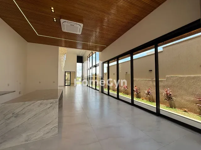 Casa com 525m² 4 quartos e 5 banheiros, à venda, no bairro Jardins Itália em Goiânia