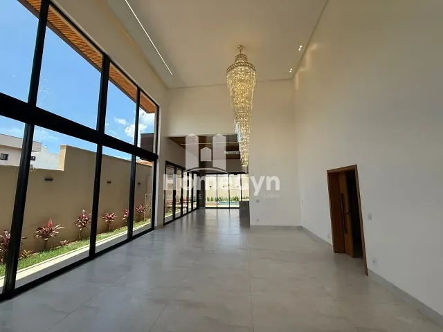 Casa com 525m² 4 quartos e 5 banheiros, à venda, no bairro Jardins Itália em Goiânia