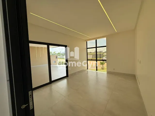 Casa com 525m² 4 quartos e 5 banheiros, à venda, no bairro Jardins Itália em Goiânia