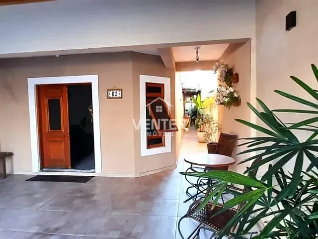 Sobrado 3 quartos e 2 banheiros, à venda, no bairro Residencial Portal da Mantiqueira em Taubaté