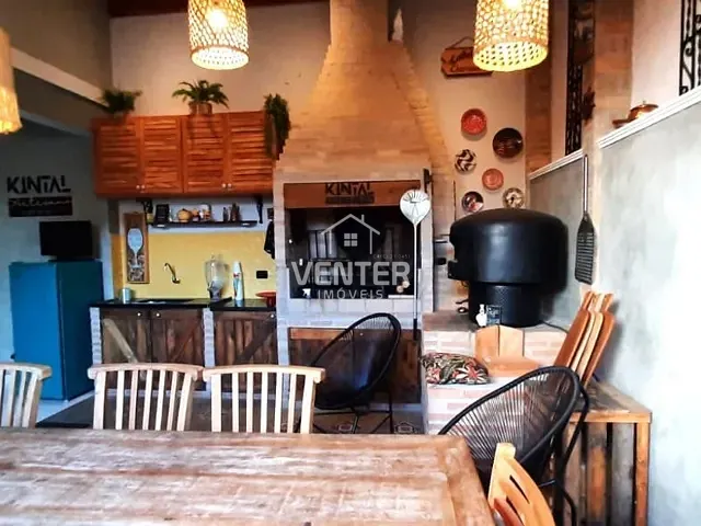 Sobrado 3 quartos e 2 banheiros, à venda, no bairro Residencial Portal da Mantiqueira em Taubaté