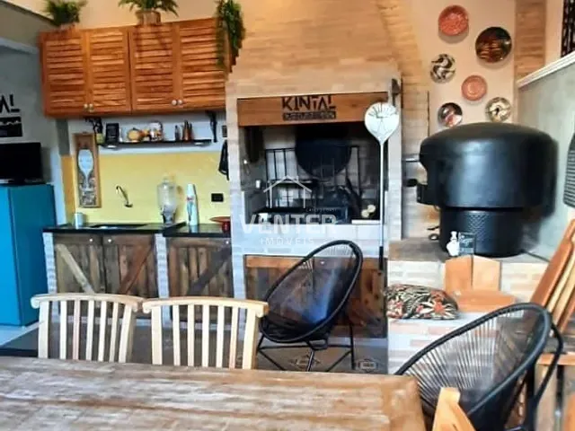 Sobrado 3 quartos e 2 banheiros, à venda, no bairro Residencial Portal da Mantiqueira em Taubaté