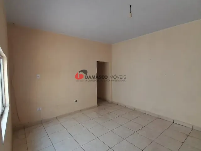 Casa 2 quartos e 1 banheiro, para alugar, no bairro Osvaldo Cruz em São Caetano do Sul
