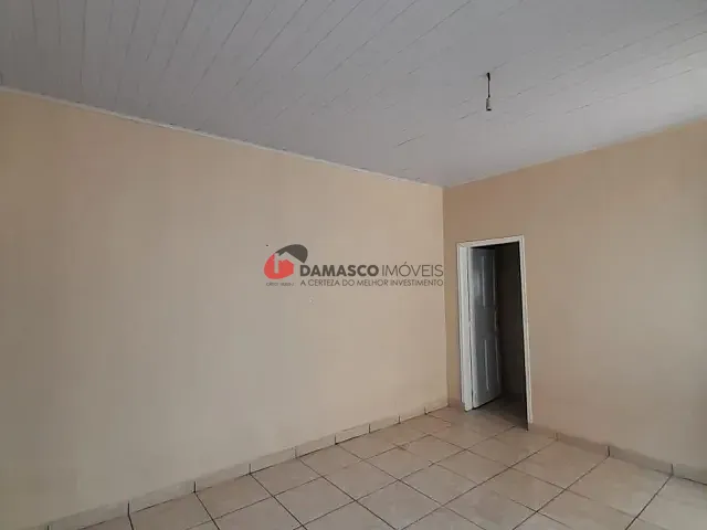 Casa 2 quartos e 1 banheiro, para alugar, no bairro Osvaldo Cruz em São Caetano do Sul