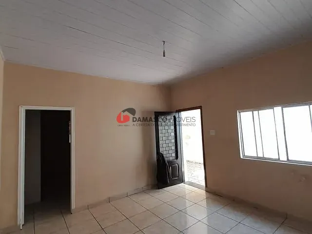 Casa 2 quartos e 1 banheiro, para alugar, no bairro Osvaldo Cruz em São Caetano do Sul