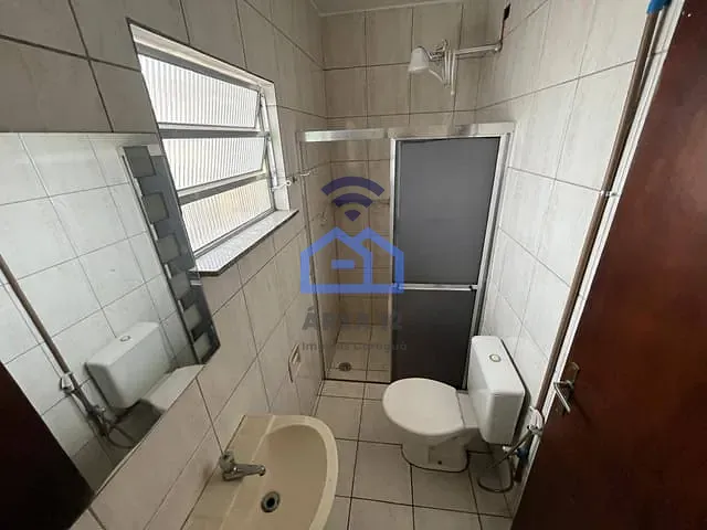 Casa 3 quartos e 1 banheiro, para alugar, no bairro Centro em Caraguatatuba