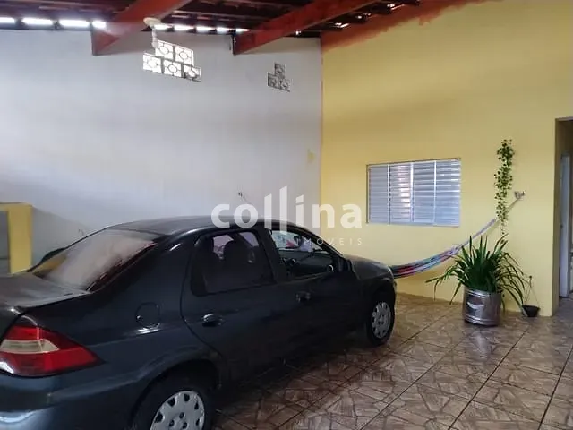 Casa com 190m² 3 quartos e 2 banheiros, à venda, no bairro Vila Silviânia em Carapicuíba