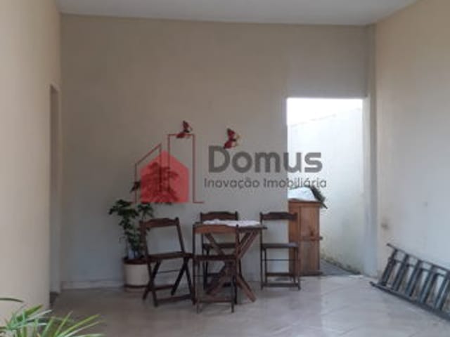 Casa com 250m², à venda, no bairro Residencial Mombaça em Pindamonhangaba