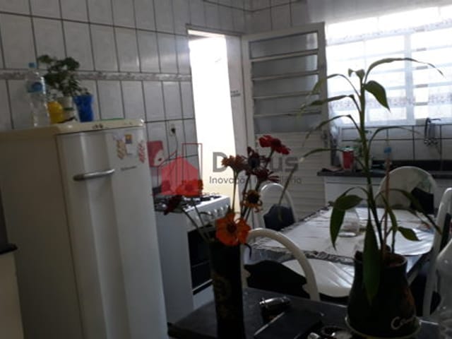Casa com 250m², à venda, no bairro Residencial Mombaça em Pindamonhangaba