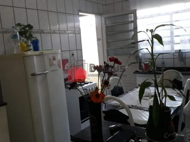 Casa com 250m², à venda, no bairro Residencial Mombaça em Pindamonhangaba