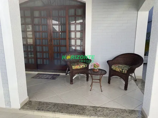 Casa com 300m² 3 quartos e 3 banheiros, à venda, no bairro Vila Geny em Lorena