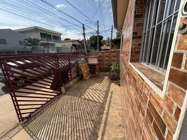 Casa com 150m² 2 quartos e 1 banheiro, para alugar, no bairro Jardim Florence em Campinas