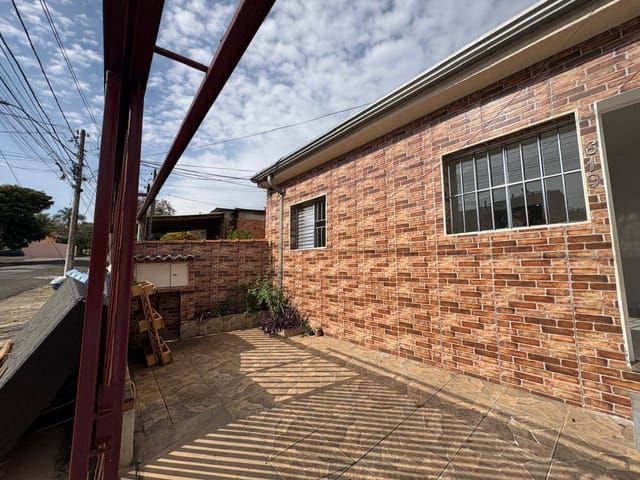Casa com 150m² 2 quartos e 1 banheiro, para alugar, no bairro Jardim Florence em Campinas