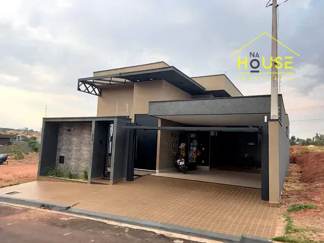 Casa com 200m² 3 quartos e 1 banheiro, à venda, no bairro Dharma Ville em Votuporanga
