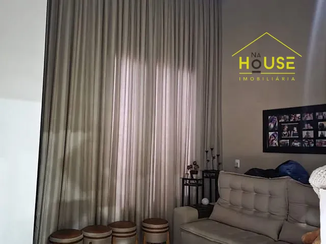 Casa com 200m² 3 quartos e 1 banheiro, à venda, no bairro Dharma Ville em Votuporanga