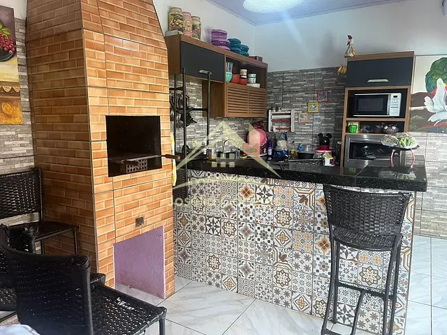 Sobrado com 950m² 5 quartos e 4 banheiros, à venda, no bairro Jardim Industriário em Cuiabá