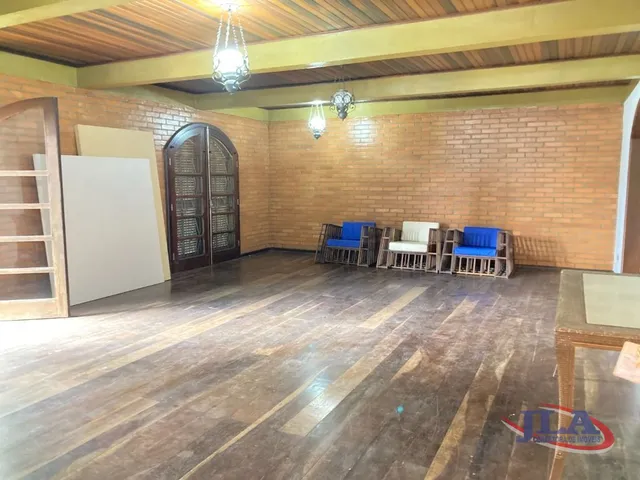 Casa com 396m² 3 quartos e 3 banheiros, para alugar, no bairro Pilarzinho em Curitiba