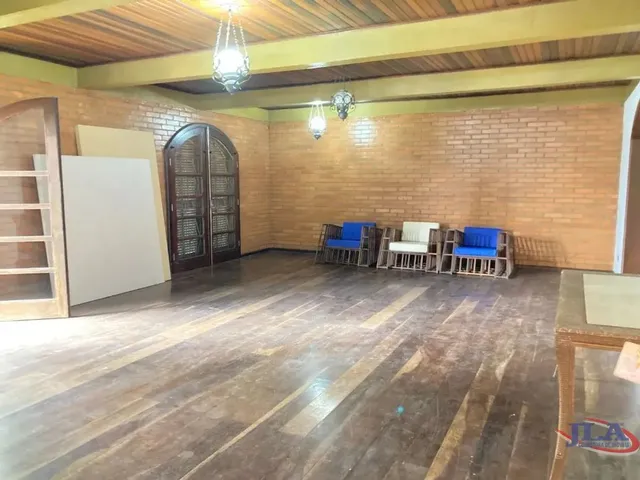 Casa com 396m² 3 quartos e 3 banheiros, para alugar, no bairro Pilarzinho em Curitiba