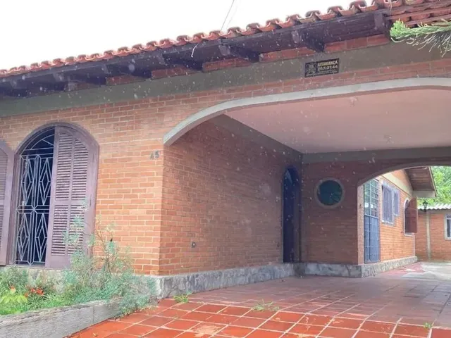 Casa com 396m² 3 quartos e 3 banheiros, para alugar, no bairro Pilarzinho em Curitiba