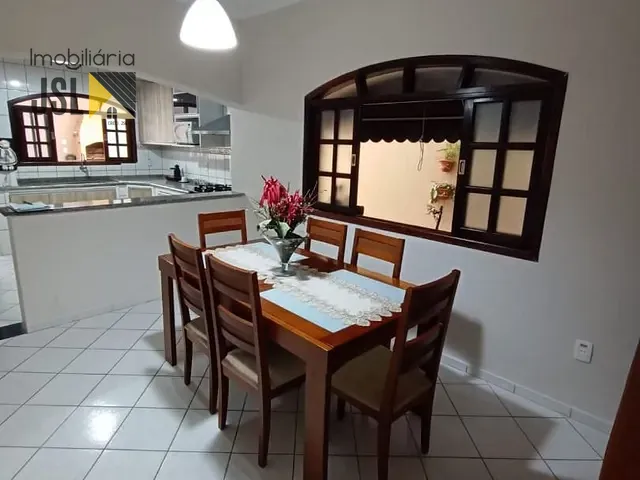 Sobrado com 125m² 3 quartos e 3 banheiros, à venda, no bairro Vila Antônio Augusto Luiz em Caçapava
