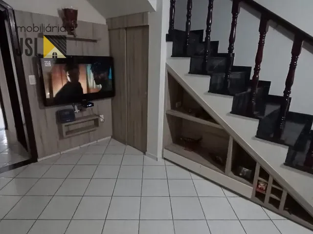 Sobrado com 125m² 3 quartos e 3 banheiros, à venda, no bairro Vila Antônio Augusto Luiz em Caçapava