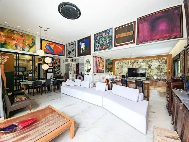 Casa com 900m² 5 quartos e 7 banheiros, à venda, no bairro Jardins Munique em Goiânia