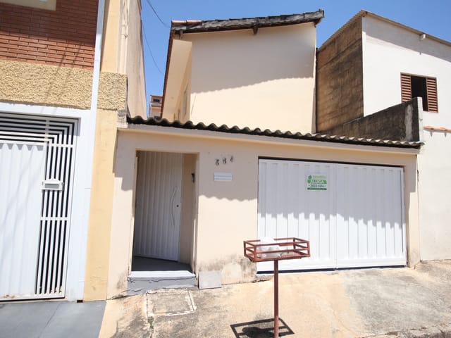 Casa com 170m² 2 quartos e 2 banheiros, à venda, no bairro Jardim Magalhães em São João da Boa Vista