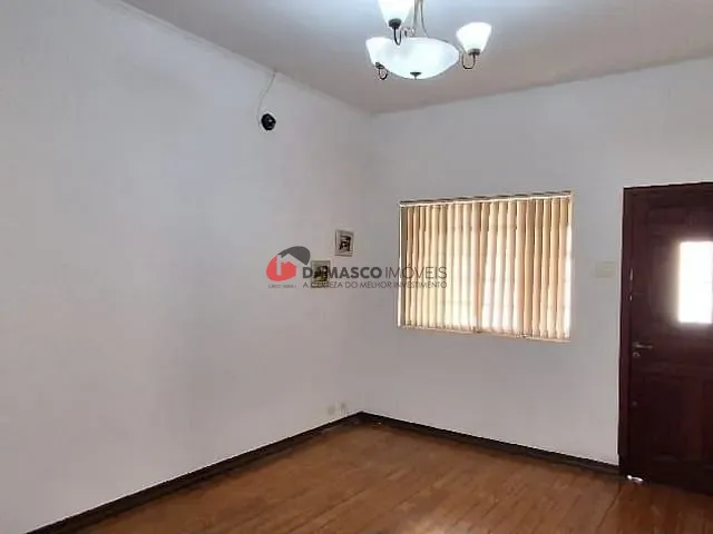 Casa 2 quartos e 1 banheiro, à venda, no bairro Santo Antônio em São Caetano do Sul