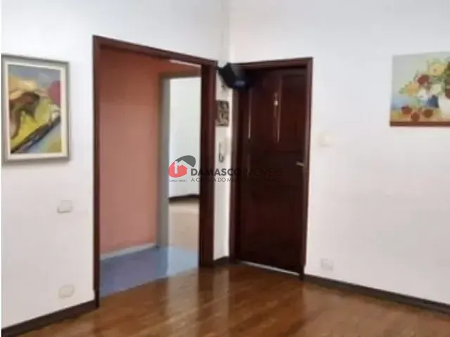Casa 2 quartos e 1 banheiro, à venda, no bairro Santo Antônio em São Caetano do Sul