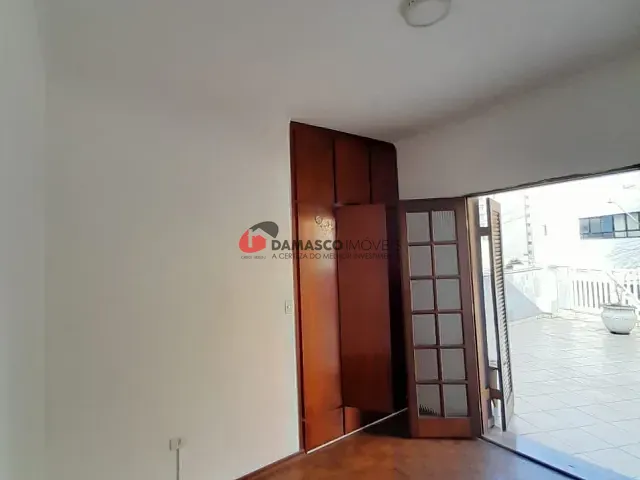 Casa com 162m² 2 quartos e 2 banheiros, à venda, no bairro Osvaldo Cruz em São Caetano do Sul