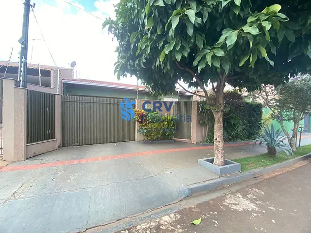 Casa com 360m² 3 quartos e 3 banheiros, à venda, no bairro Vale de San Izidro em Londrina