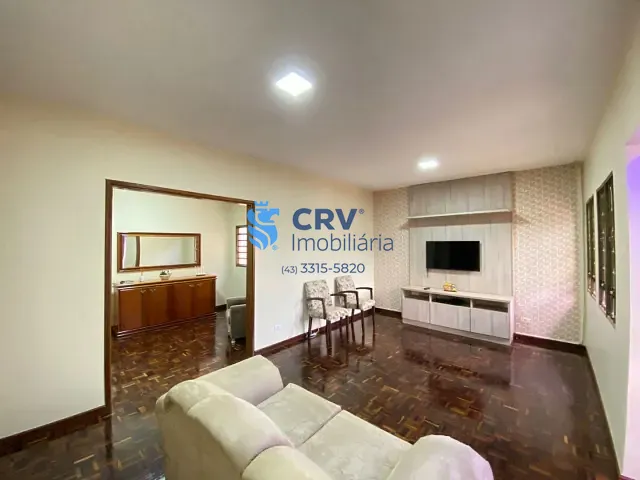 Casa com 360m² 3 quartos e 3 banheiros, à venda, no bairro Vale de San Izidro em Londrina