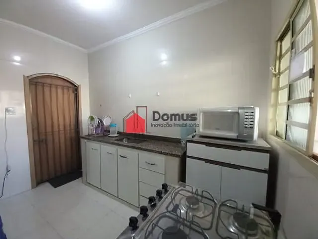 Casa com 167m², à venda, no bairro Jardim Rosely em Pindamonhangaba