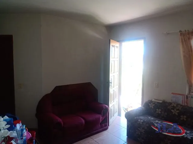Casa com 227m² 2 quartos e 1 banheiro, à venda, no bairro Barreirinha em Curitiba