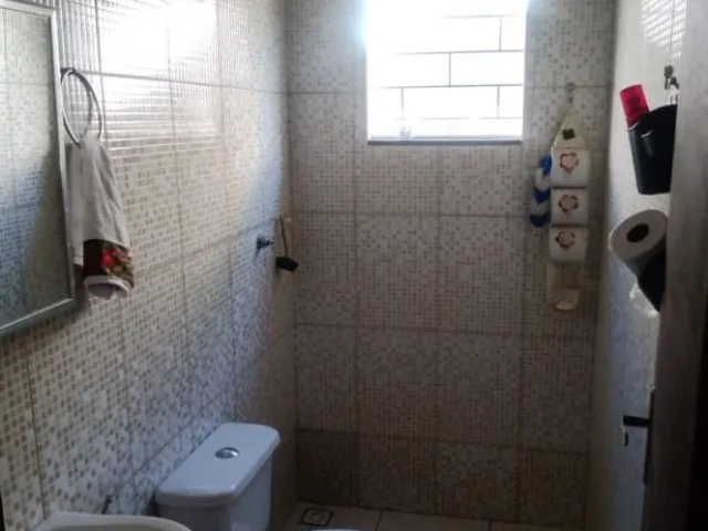 Casa com 227m² 2 quartos e 1 banheiro, à venda, no bairro Barreirinha em Curitiba
