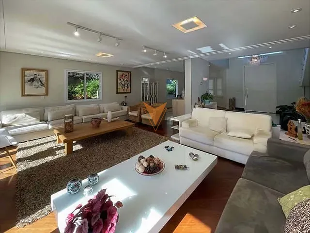 Casa com 1944m² 5 quartos e 7 banheiros, à venda, no bairro Vila Santo Antônio em Cotia