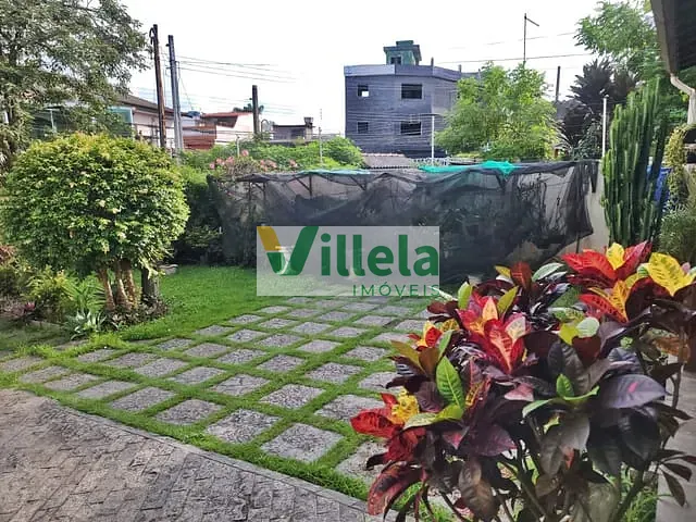 Casa com 432m² 3 quartos e 4 banheiros, à venda ou para alugar, no bairro Vila Maria Rosa em Ferraz de Vasconcelos