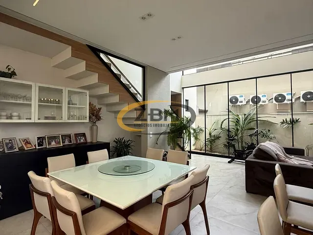 Casa com 252m² 3 quartos e 3 banheiros, à venda, no bairro Jardim Morumbi em Londrina