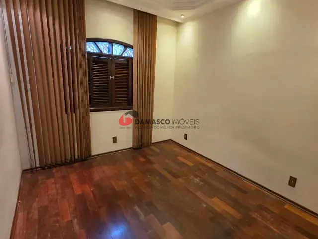 Casa 3 quartos e 2 banheiros, para alugar, no bairro Santa Paula em São Caetano do Sul