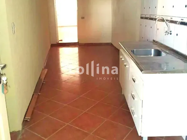 Casa 3 quartos e 2 banheiros, à venda, no bairro km 18 em Osasco