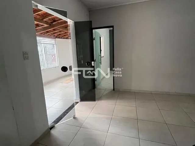 Casa 2 quartos e 1 banheiro, para alugar, no bairro Camaçari de Dentro em Camaçari