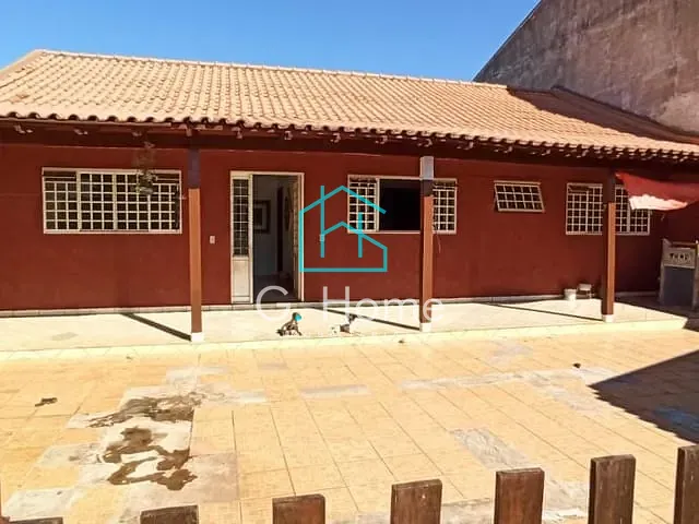 Casa com 442m² 4 quartos e 3 banheiros, à venda, no bairro Vila Brasil em Londrina