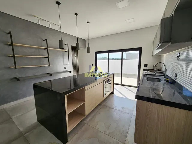 Casa com 300m² 3 quartos e 3 banheiros, à venda, no bairro Residencial Central Parque em Salto