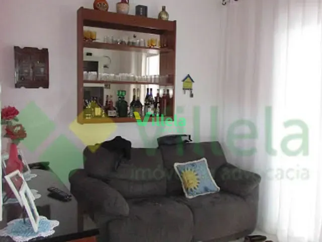 Casa à venda, no bairro Jardim Pinheirinho em Itaquaquecetuba