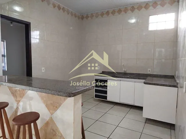 Casa com 440m² 5 quartos e 4 banheiros, à venda, no bairro Centro-Sul em Várzea Grande