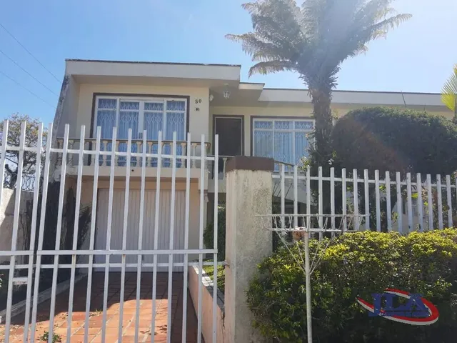 Casa com 337m² 4 quartos e 5 banheiros, à venda, no bairro Ahú em Curitiba