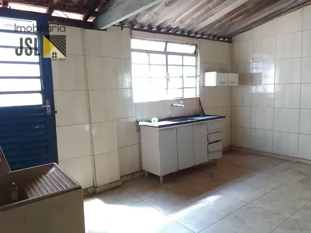 Casa com 250m² 3 quartos e 1 banheiro, à venda, no bairro Vila Antônio Augusto Luiz em Caçapava