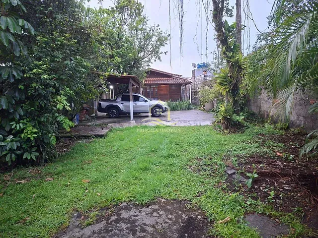 Casa com 450m² 3 quartos e 3 banheiros, à venda, no bairro Boraceia em Bertioga